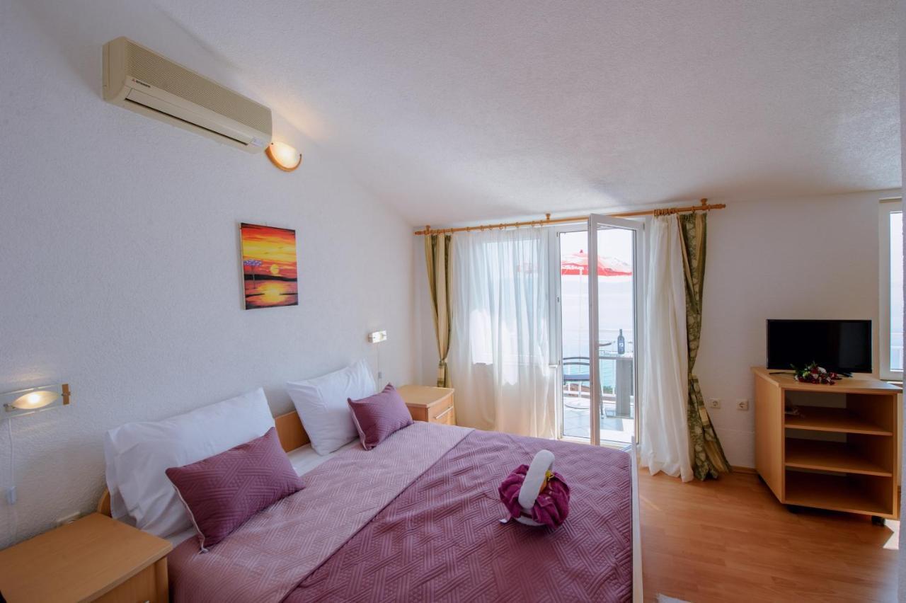 Pension Maric Rooms Brist Exterior photo