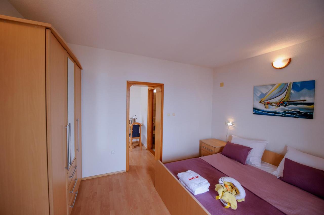 Pension Maric Rooms Brist Exterior photo